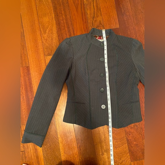 Mandarin Collar Fitted Blazer US 4 - perfect for office - Picture 8 of 8
